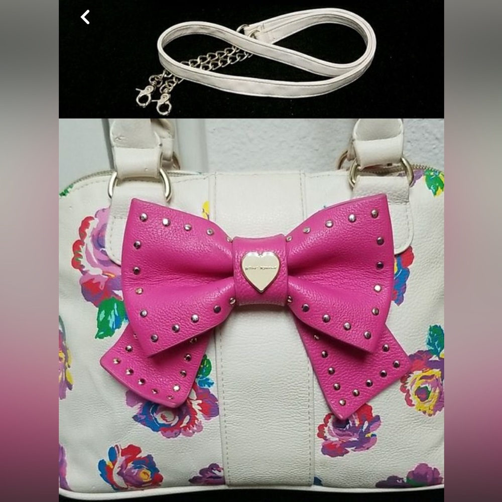 🌸🌸EUC Betsey Johnson purse! Perfect for spring 🌸🌼🌻